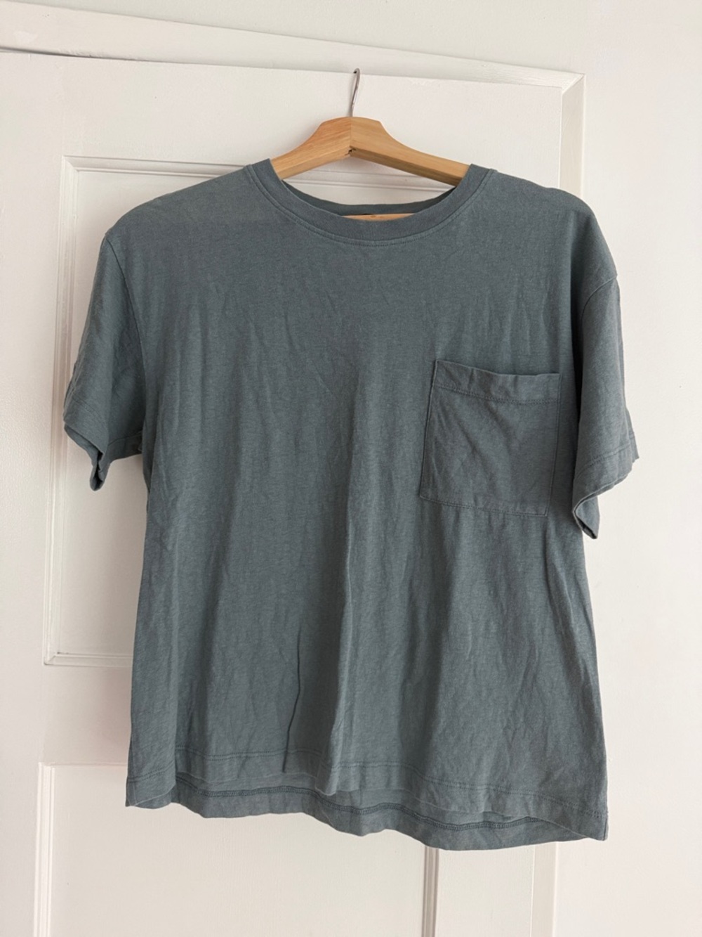 Jenni Kayne Short-Sleeve Pocket Tee in Slate Green
